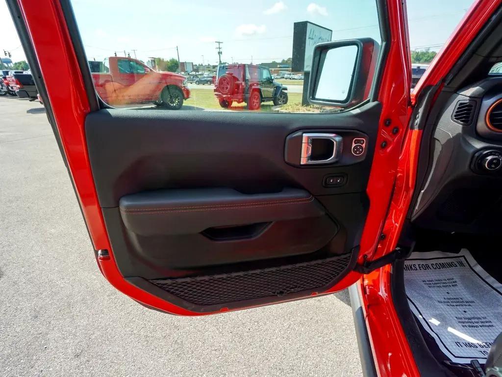 used 2021 Jeep Gladiator car, priced at $43,844