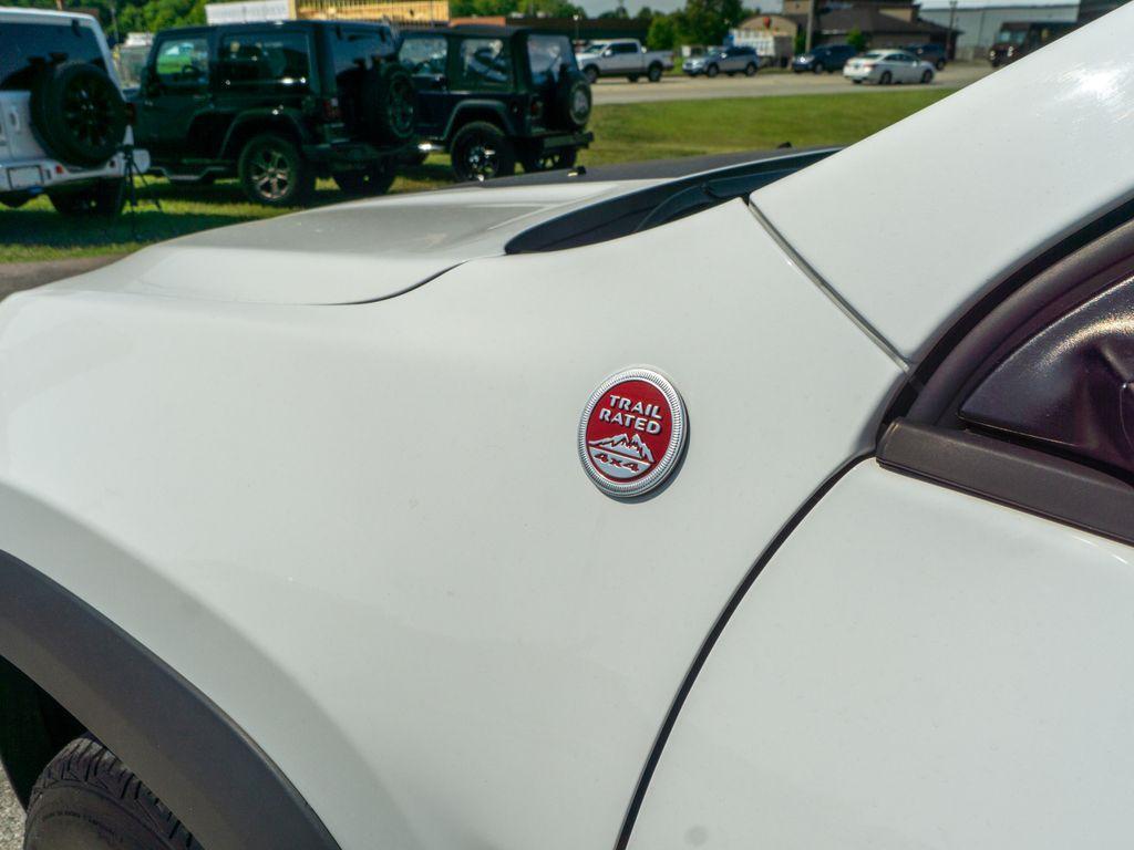 used 2020 Jeep Cherokee car, priced at $23,244