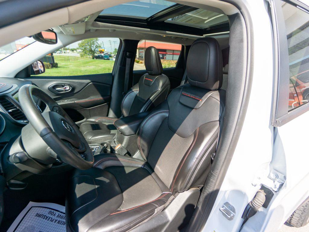 used 2020 Jeep Cherokee car, priced at $23,244