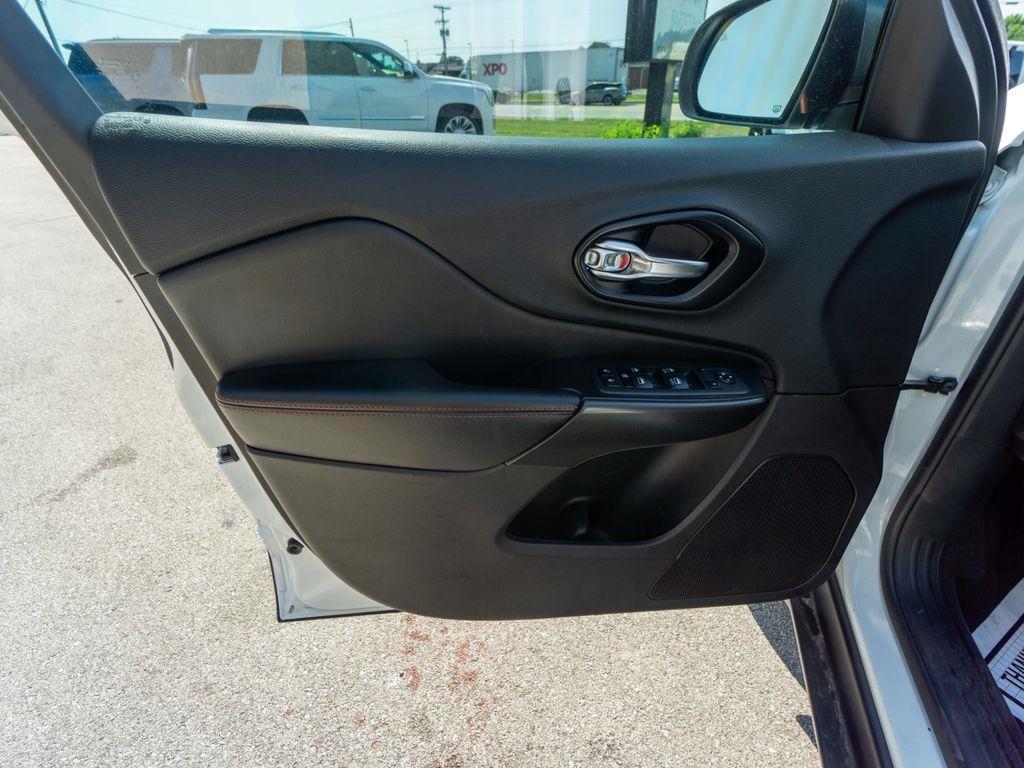 used 2020 Jeep Cherokee car, priced at $23,244