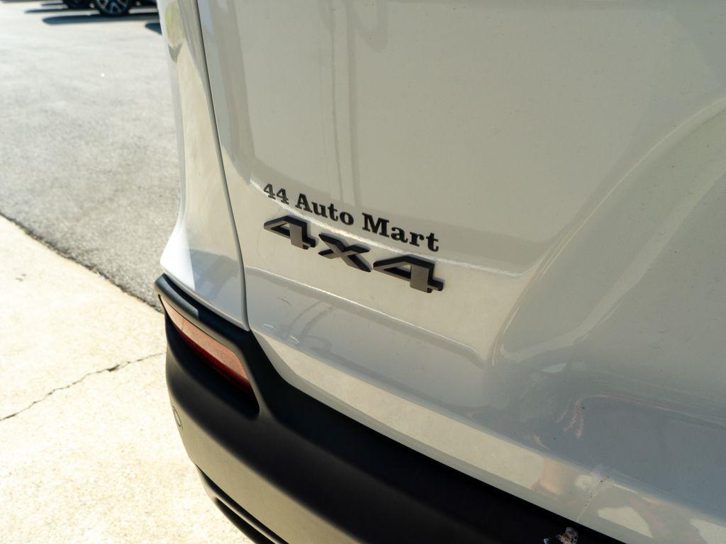 used 2020 Jeep Cherokee car, priced at $23,244