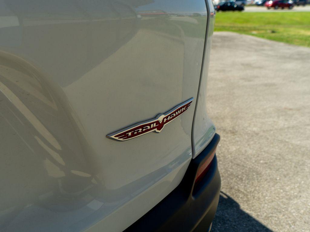 used 2020 Jeep Cherokee car, priced at $23,244
