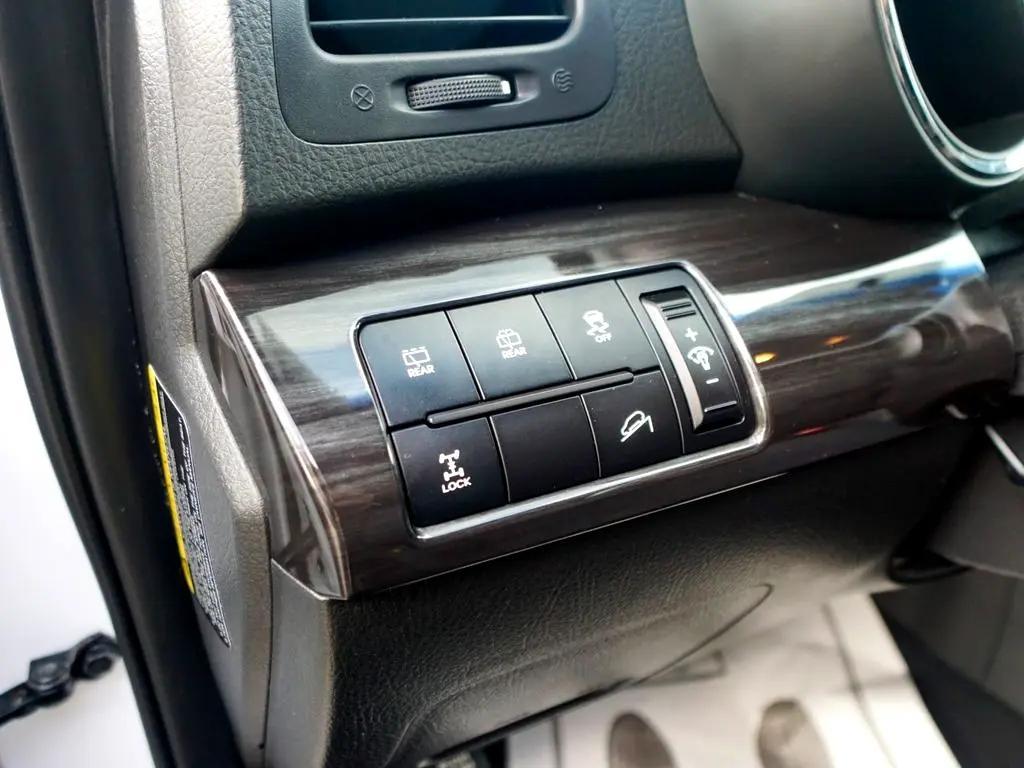 used 2011 Kia Sorento car, priced at $5,044