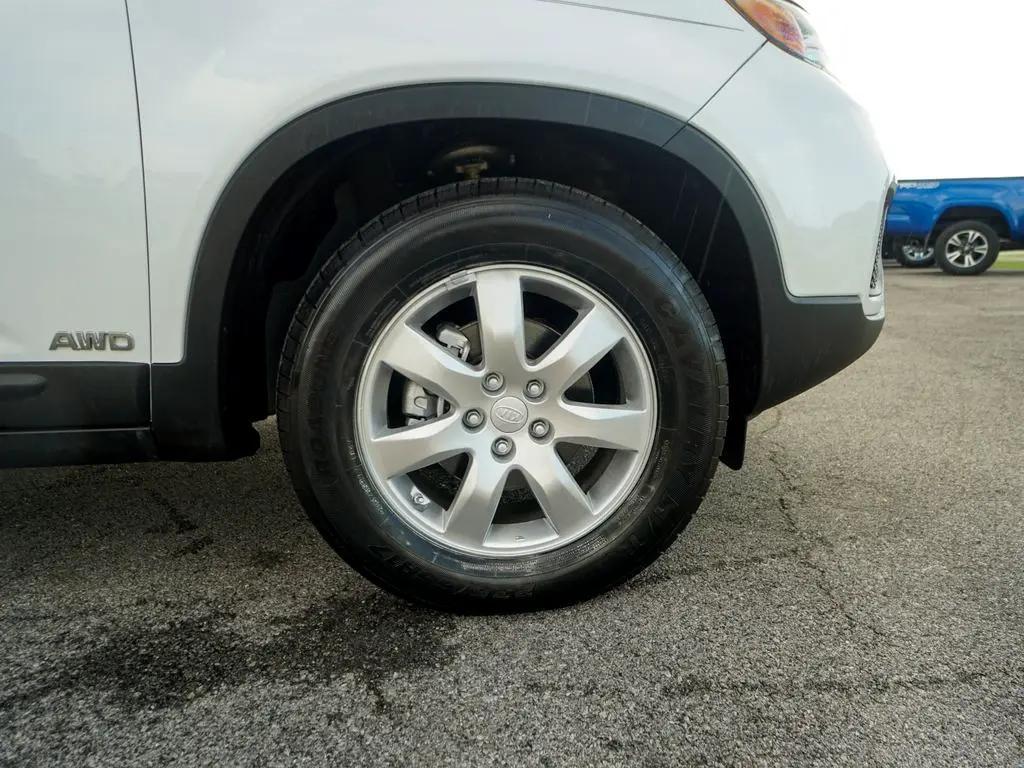 used 2011 Kia Sorento car, priced at $5,044