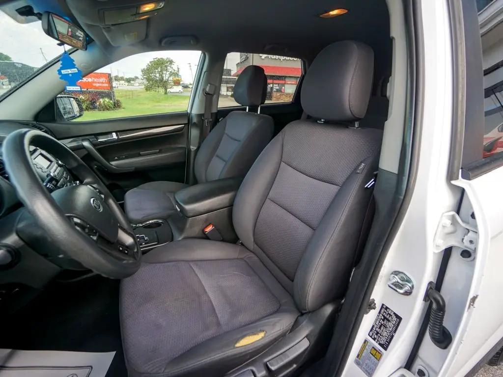 used 2011 Kia Sorento car, priced at $5,044