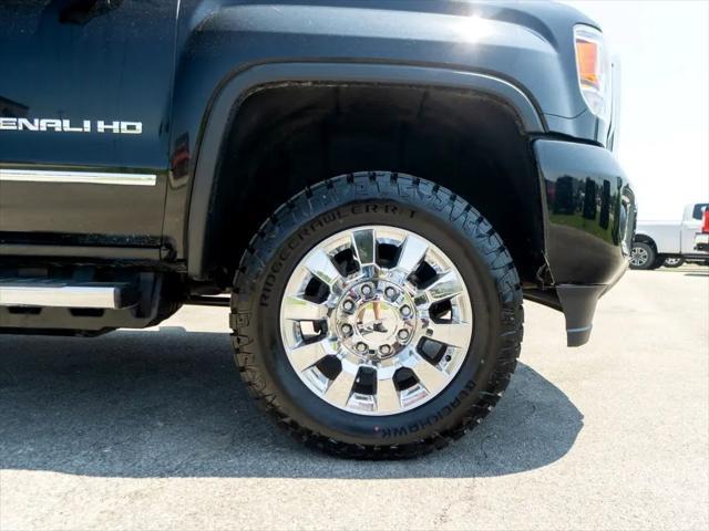 used 2017 GMC Sierra 2500 car, priced at $35,944