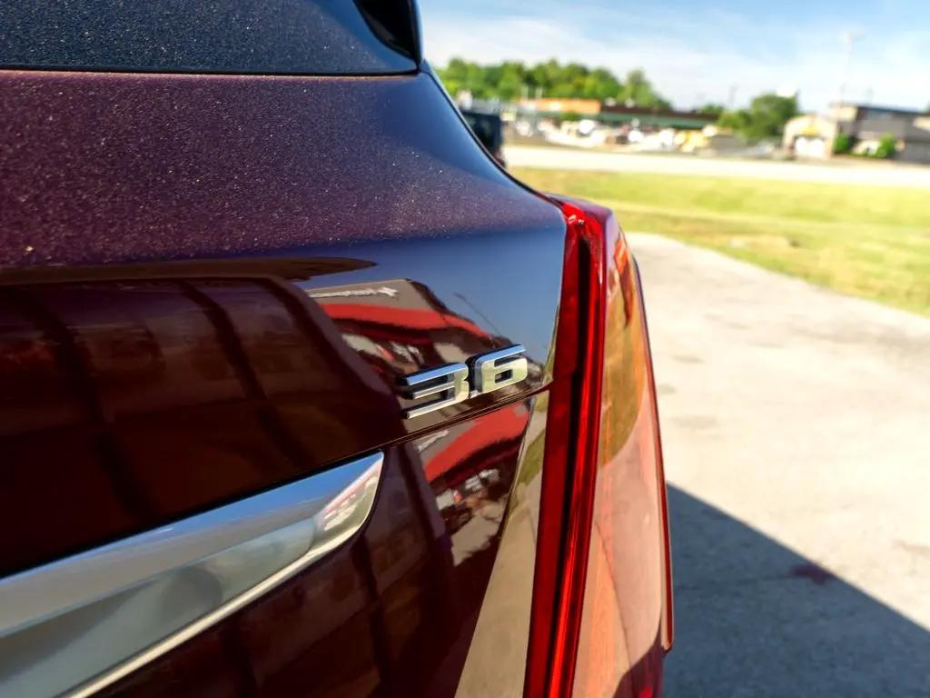 used 2017 Cadillac XT5 car, priced at $21,544