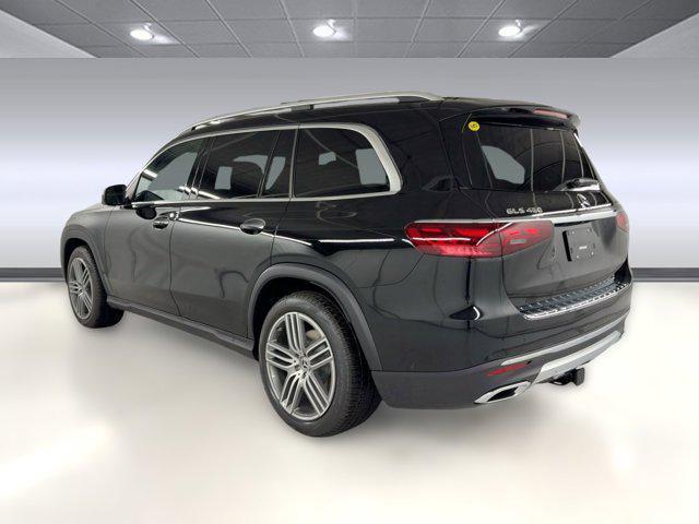 new 2025 Mercedes-Benz GLS 450 car