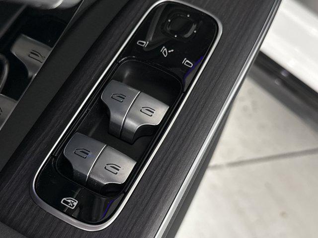 new 2025 Mercedes-Benz EQS 450 car, priced at $109,815