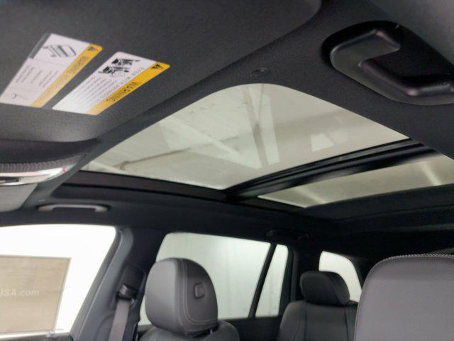 new 2025 Mercedes-Benz GLS 450 car