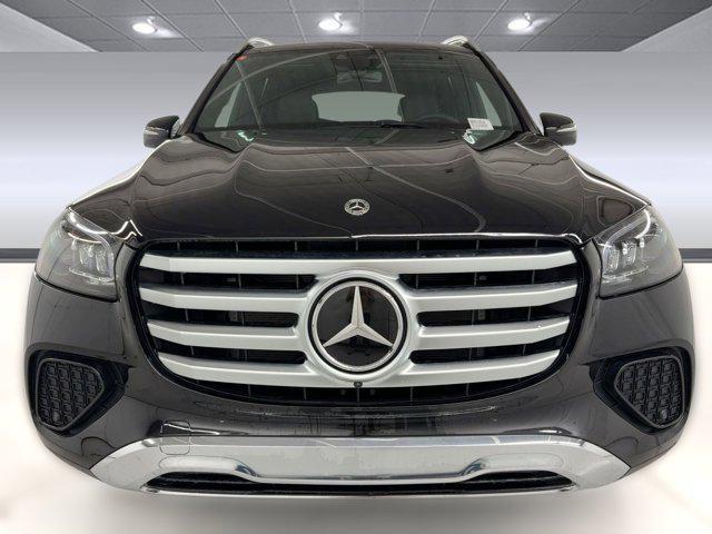 new 2025 Mercedes-Benz GLS 450 car