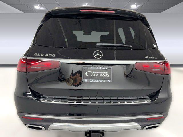 new 2025 Mercedes-Benz GLS 450 car