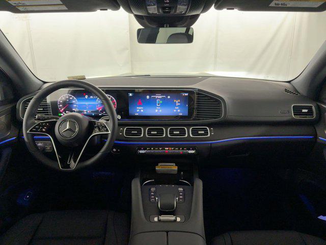 new 2025 Mercedes-Benz GLS 450 car