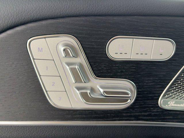 new 2025 Mercedes-Benz GLS 450 car