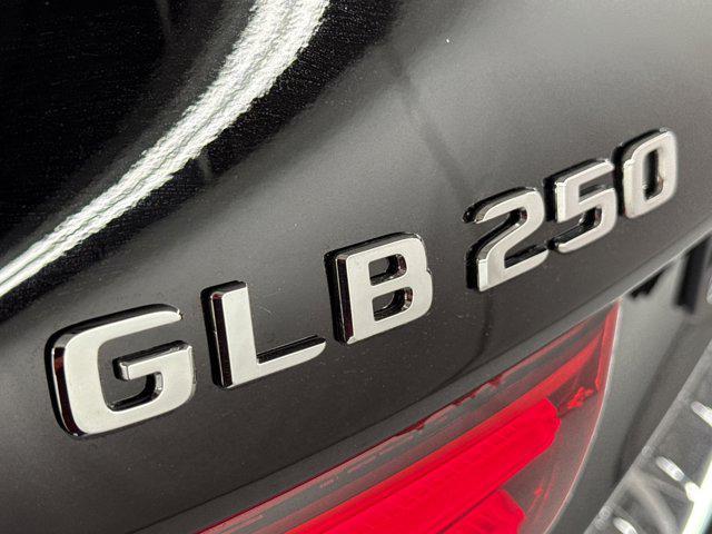 new 2025 Mercedes-Benz GLB 250 car, priced at $56,115