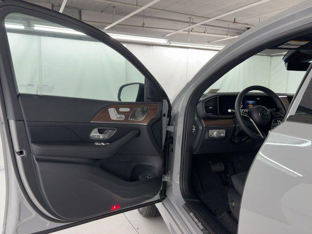 new 2026 Mercedes-Benz GLE 450 car, priced at $84,575