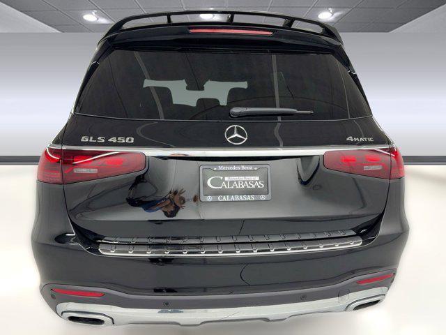 new 2025 Mercedes-Benz GLS 450 car