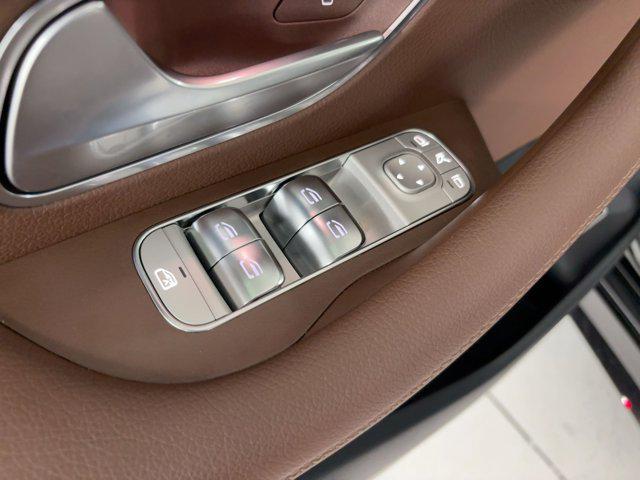 new 2025 Mercedes-Benz GLS 450 car