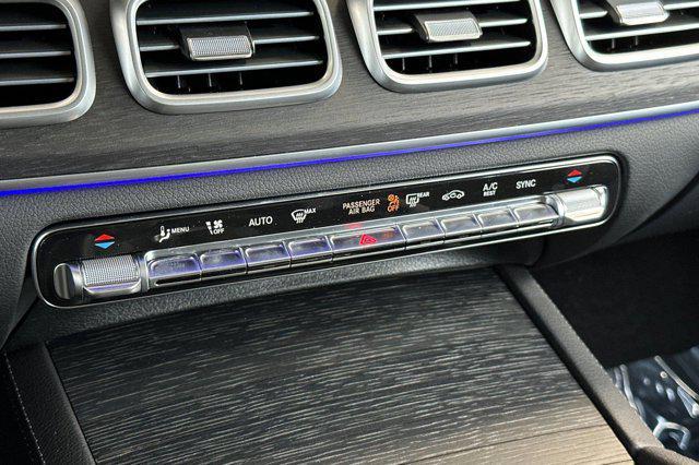 new 2025 Mercedes-Benz GLS 450 car