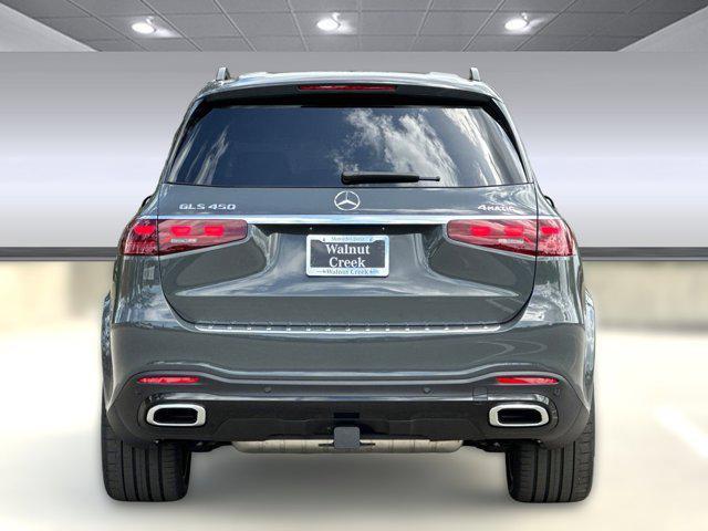 new 2025 Mercedes-Benz GLS 450 car
