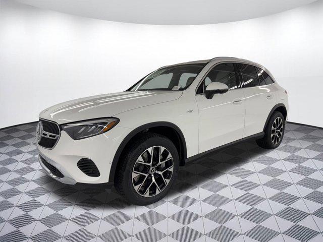 new 2025 Mercedes-Benz GLC 350e car, priced at $61,700