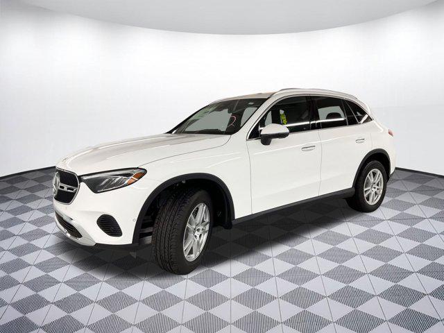 new 2025 Mercedes-Benz GLC 300 car, priced at $51,800