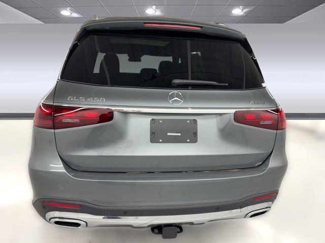 new 2025 Mercedes-Benz GLS 450 car