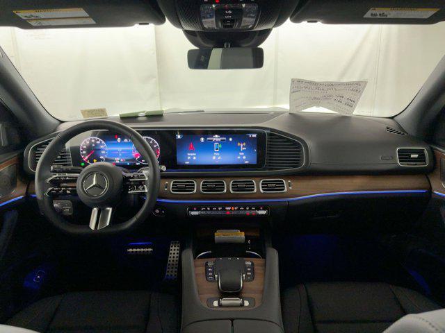 new 2025 Mercedes-Benz GLS 450 car