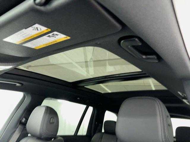 new 2025 Mercedes-Benz GLS 450 car