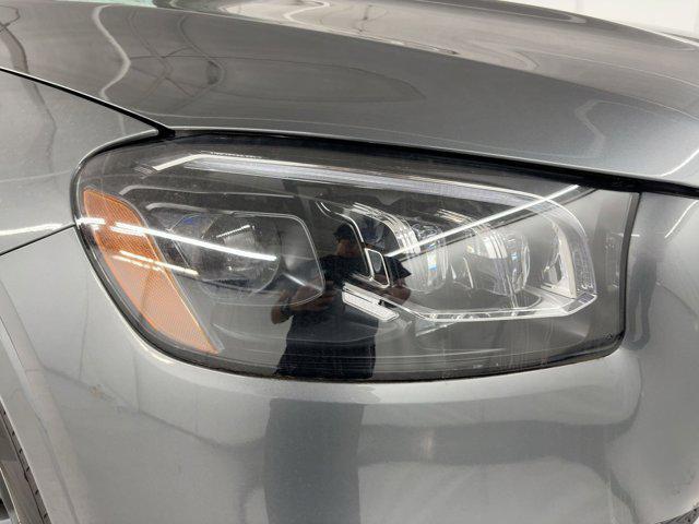 new 2025 Mercedes-Benz GLS 450 car