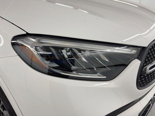 new 2026 Mercedes-Benz GLC 300 car, priced at $59,935