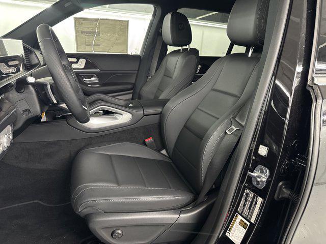 new 2025 Mercedes-Benz GLS 450 car