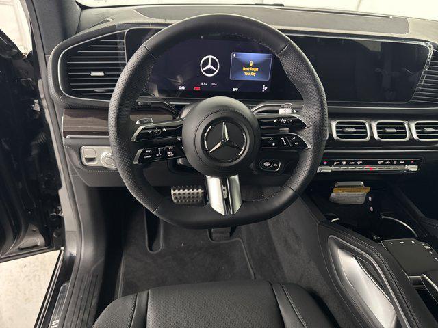 new 2025 Mercedes-Benz GLS 450 car