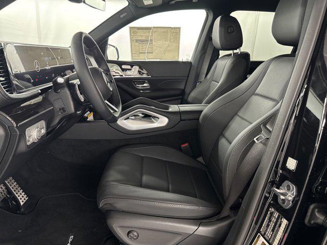 new 2025 Mercedes-Benz GLS 450 car