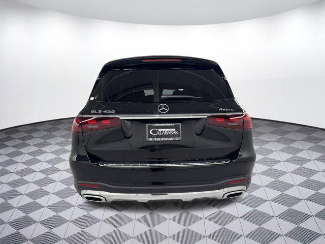 new 2025 Mercedes-Benz GLS 450 car