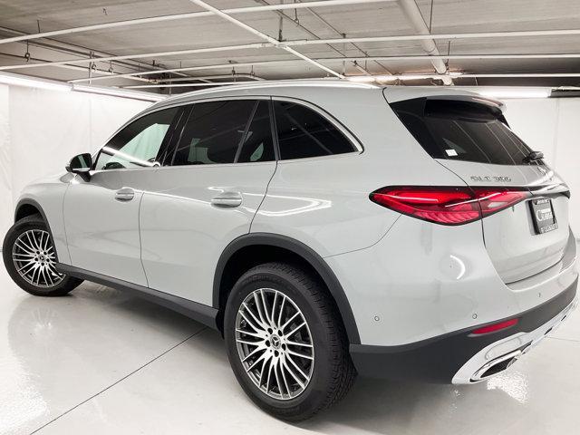 new 2025 Mercedes-Benz GLC 300 car, priced at $59,395