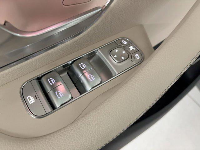 new 2026 Mercedes-Benz GLS 450 car