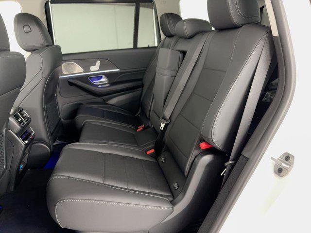 new 2026 Mercedes-Benz GLS 450 car