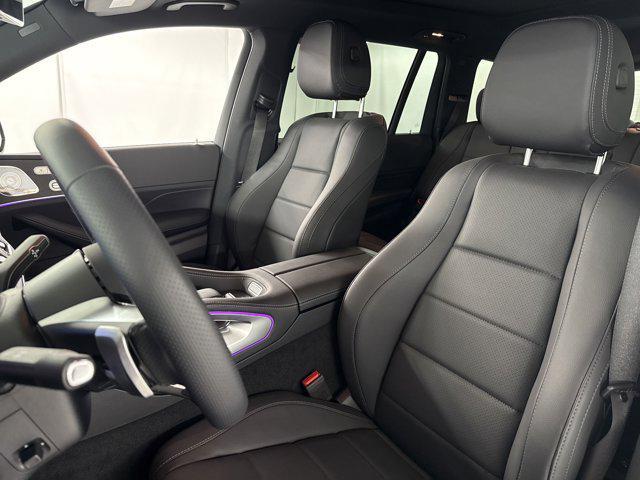 new 2025 Mercedes-Benz GLS 450 car