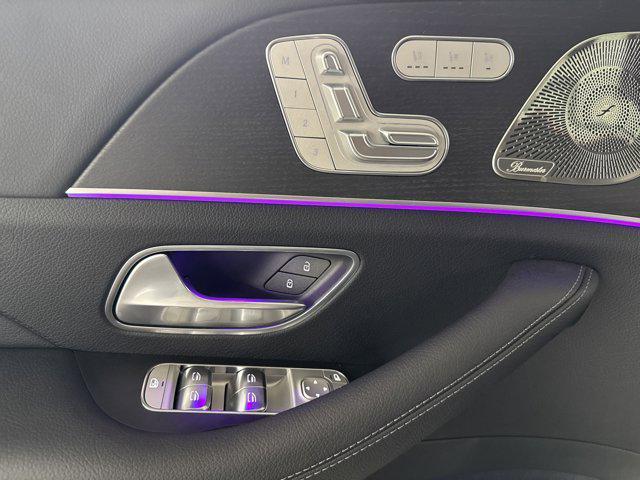 new 2025 Mercedes-Benz GLS 450 car
