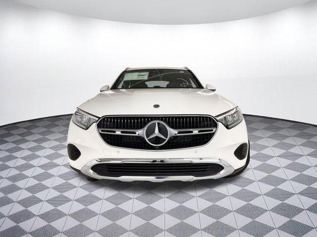 new 2025 Mercedes-Benz GLC 300 car, priced at $51,725