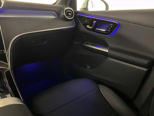 new 2025 Mercedes-Benz GLC 300 car, priced at $51,725