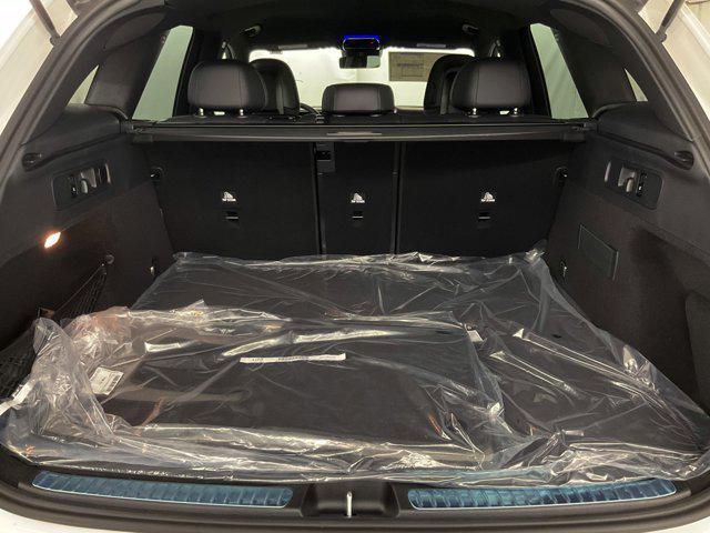 new 2025 Mercedes-Benz GLC 300 car, priced at $51,725