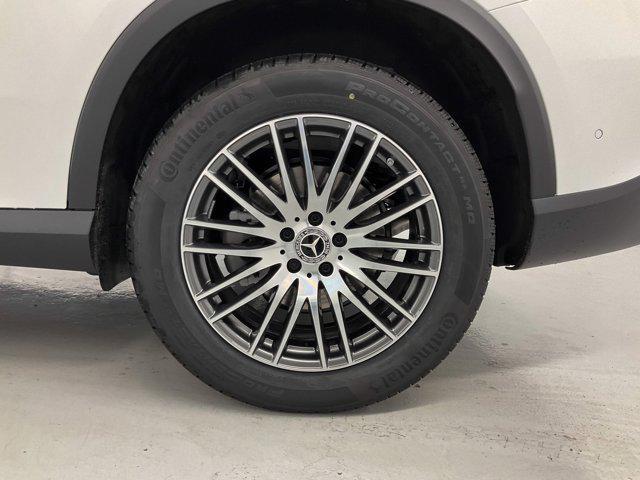 new 2025 Mercedes-Benz GLC 300 car, priced at $51,725