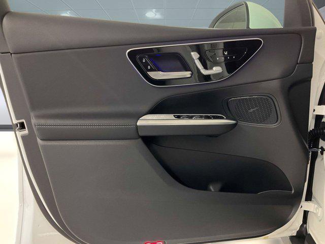 new 2025 Mercedes-Benz GLC 300 car, priced at $51,725
