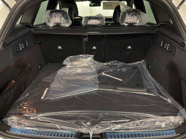 new 2025 Mercedes-Benz GLC 300 car, priced at $51,725