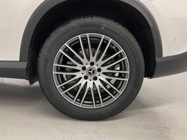 new 2025 Mercedes-Benz GLC 300 car, priced at $51,725
