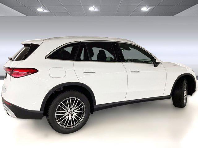 new 2025 Mercedes-Benz GLC 300 car, priced at $51,725