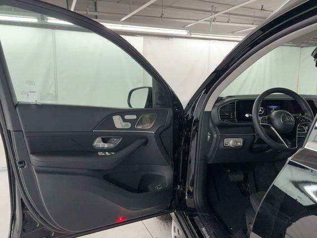 new 2026 Mercedes-Benz GLS 450 car