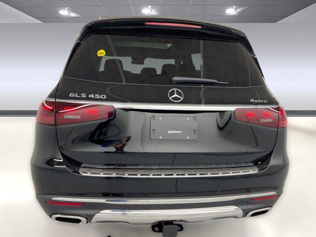 new 2026 Mercedes-Benz GLS 450 car
